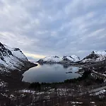 Modernized Standalone Sørreisa - Dom wakacyjny