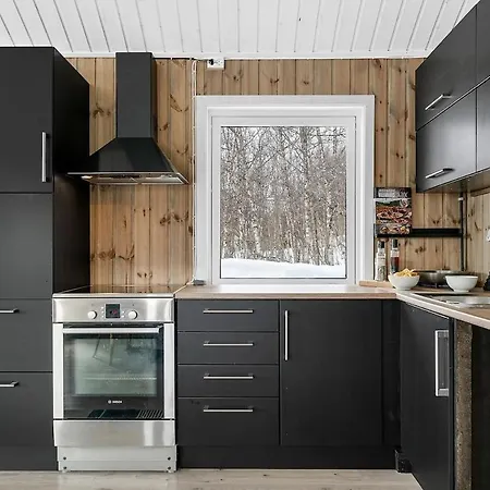 בית נופש Modernized Standalone Sorreisa - *