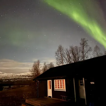 בית נופש Modernized Standalone Sorreisa -