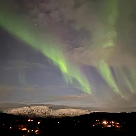 בית נופש Modernized Standalone Sorreisa -